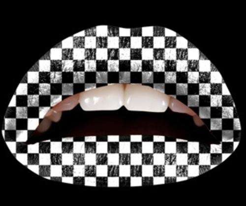 Temporary lip tattoo