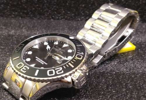 Retail: R9990.00 INVICTA PRO DIVER DIVING WATCH, NEW IN BOX 28765