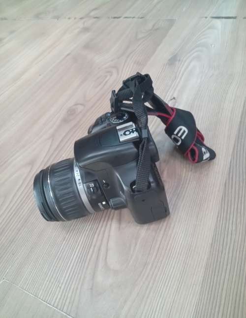 Canon 450d slr camera