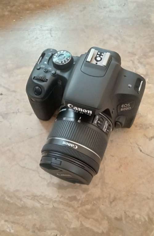 Canon 800d slr camera