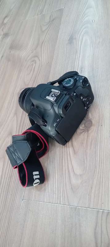 Canon 600D slr camera