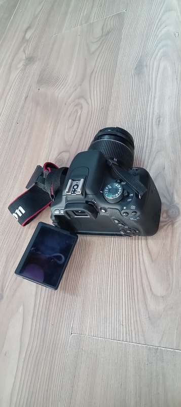 Canon 600D slr camera