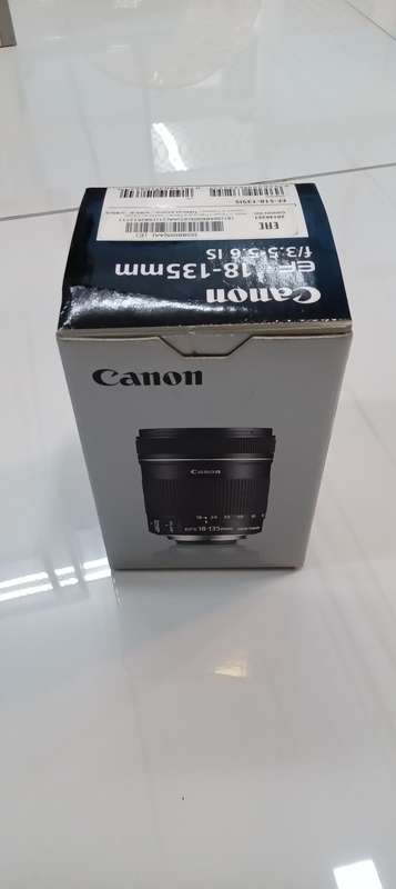 Canon 18-135mm f/3.5-5.6 IS ZOOM LENS