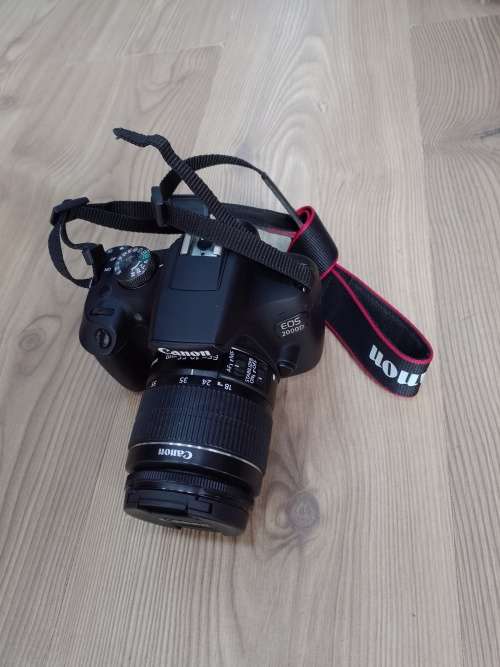 canon 2000d slr camera