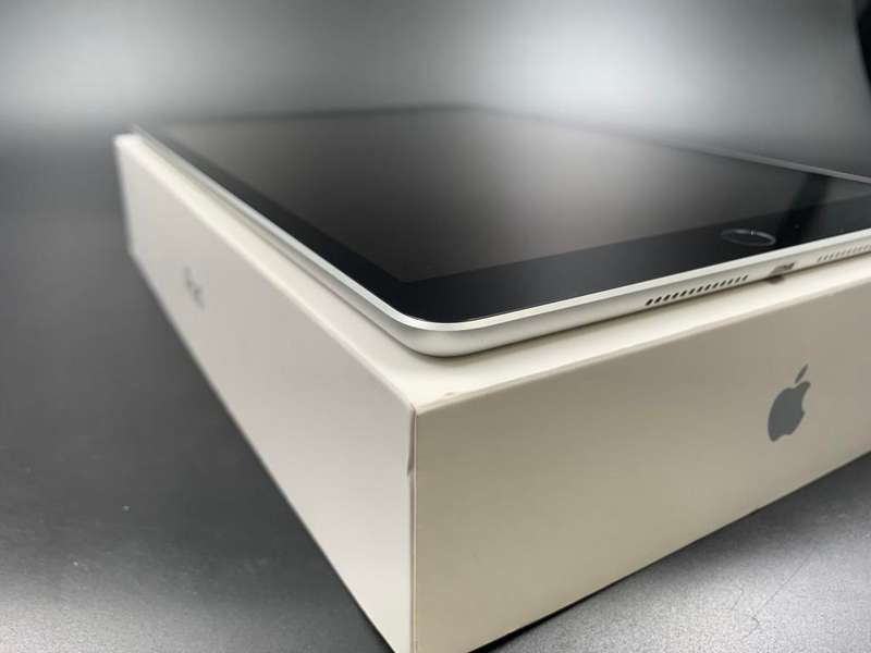 iPad 9th Gen 64GB Wifi + Cellular Silver