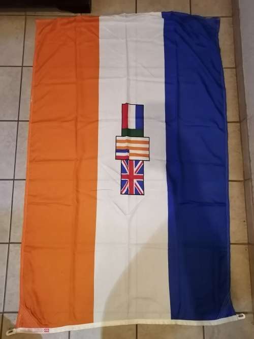 Old SA Flag and the book "Ons Eerste Ses Premiers"