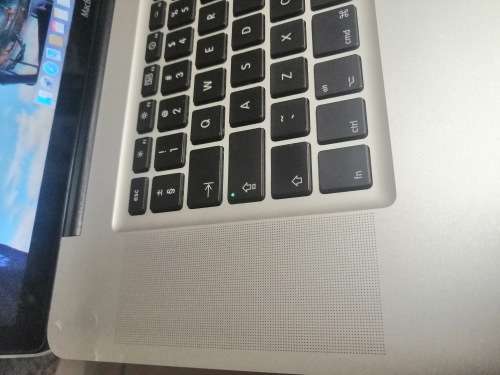 Macbook Pro 17nch 500gb hdd 16gb ram i7