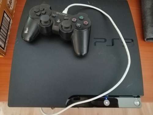 PS3 1TB with 2 Controllers and  5 Games`