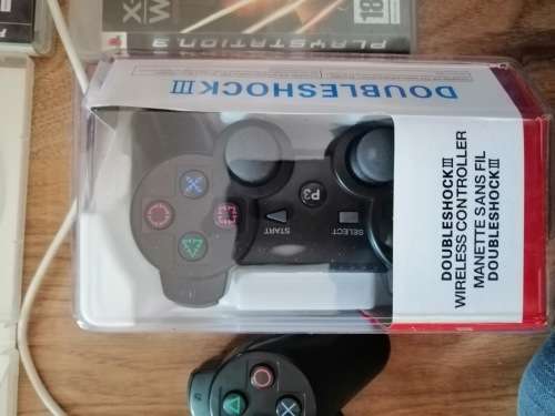 PS3 1TB with 2 Controllers and  5 Games`