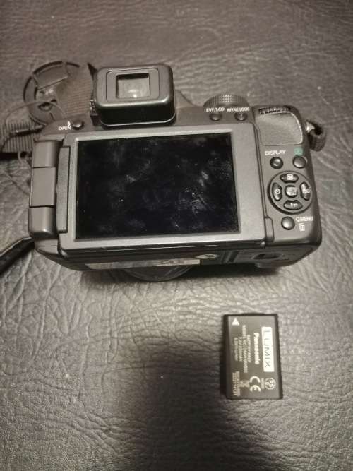 PANASONIC FZ100