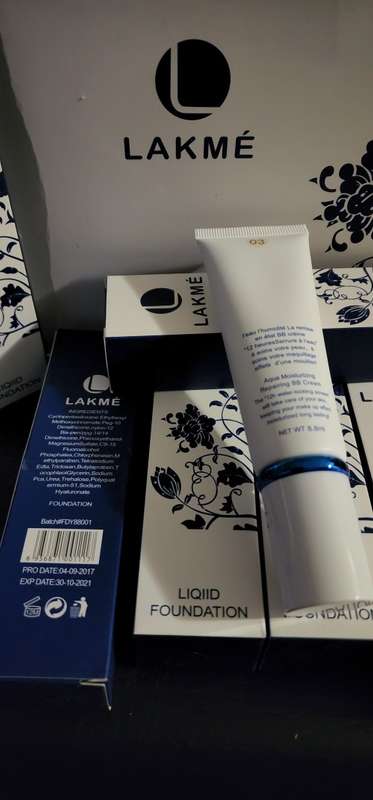 Lakme foundation bid per box of 12 pieces......Please read....