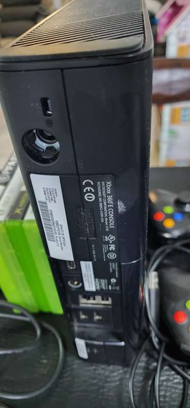 XBOX + 5 Games