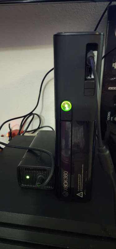 XBOX + 5 Games