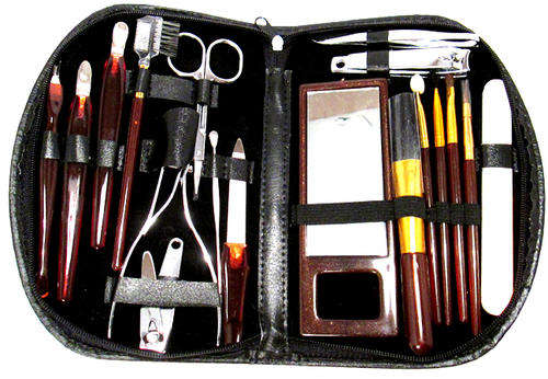 18 Piece Manicure set