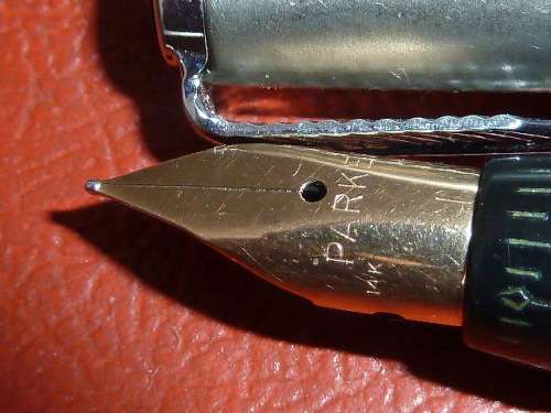 PARKER VP, Fountain Pen with 14K Gold Nib, Very SCARCE