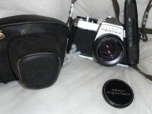 PENTAX  SP-1000, Asahi 35mm Camera with 55mm Lens in perfect working condition