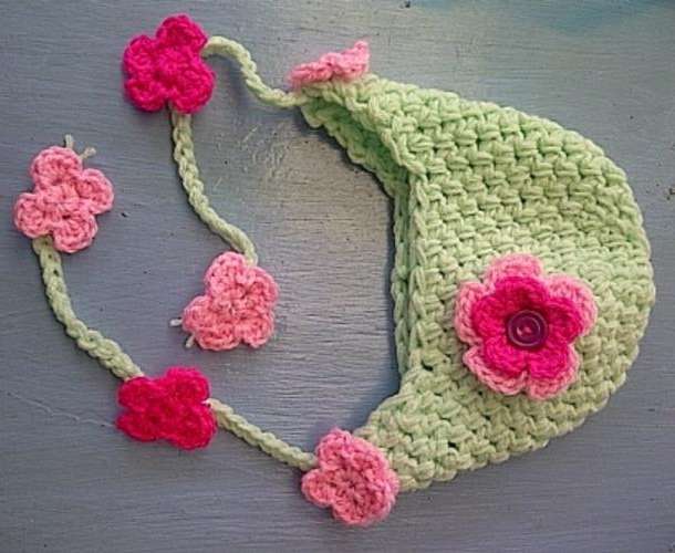 Crafty Stuff: Crochet Baby Earflap hat "Flower Garden