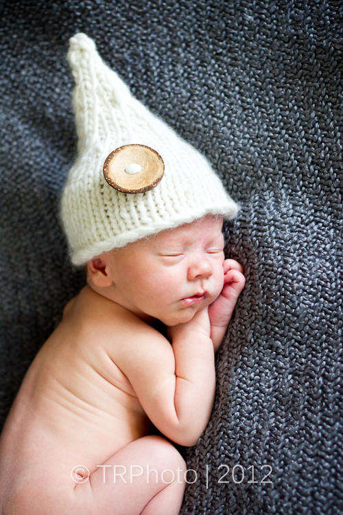 Crafty Stuff: Knitted Baby Elf Hat  with wooden button