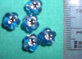 Crafty Stuff:  Cute Sparkle Flower Beads: blue