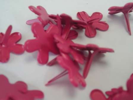 Crafty Stuff:  Brads: Brads Cerise Daisy (+-14)