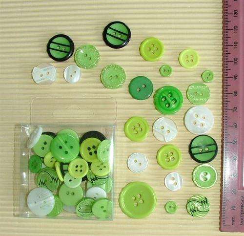 Crafty Stuff: Button Variety for scrapping. cardmaking: Green