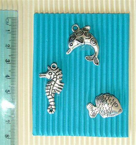 Crafty Stuff: Metal Deco Sealife Dolphin (3) charms