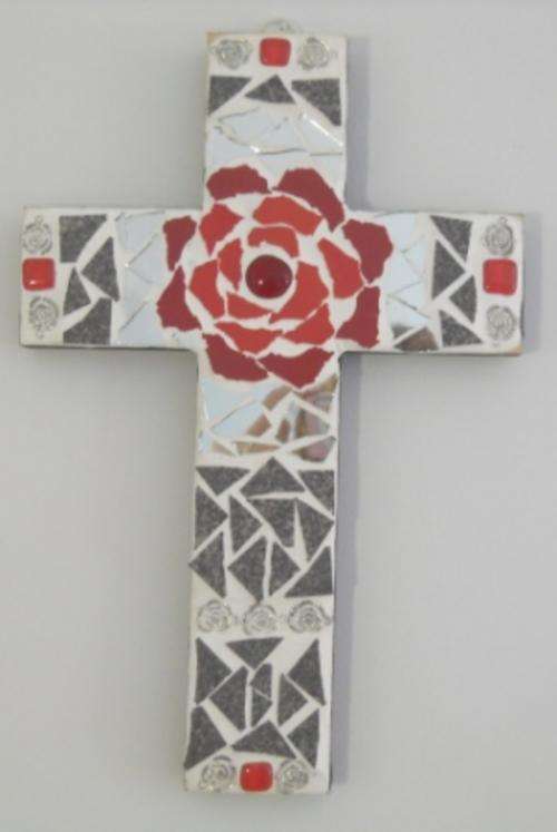 Crafty Stuff: Mosaic Cross : Roses red and silver