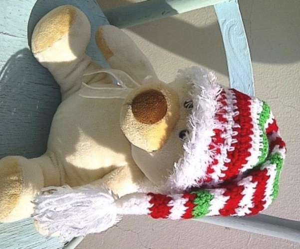 Crafty Stuff: Crochet Baby ELF hat in Red white and green