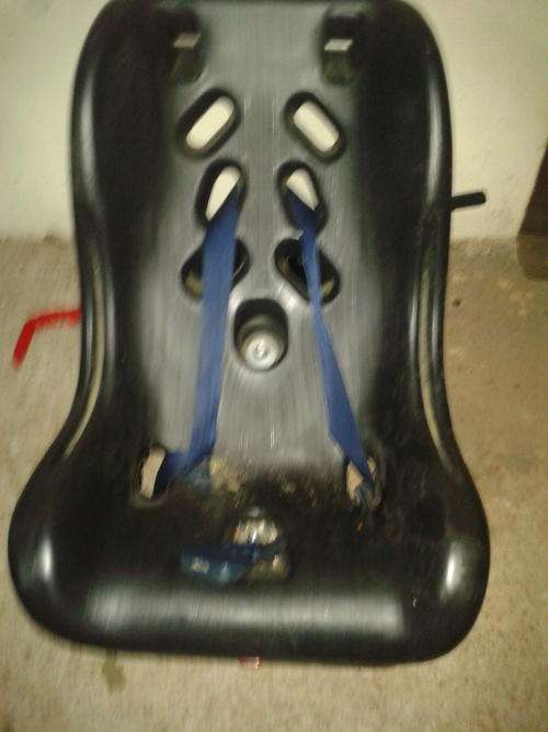 CAR SEAT