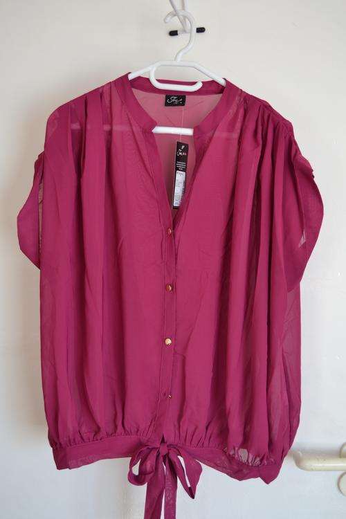 FREE TO BE U - SIZE 16 (BRAND NEW)