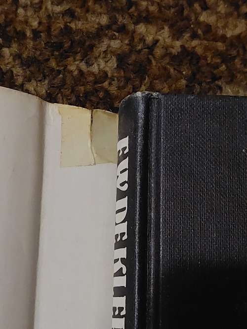 F.W de Klerk Autographed Book - Die Man en Sy Tyd