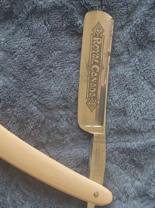 Cut Throat straight Razor, Strop & oil stone