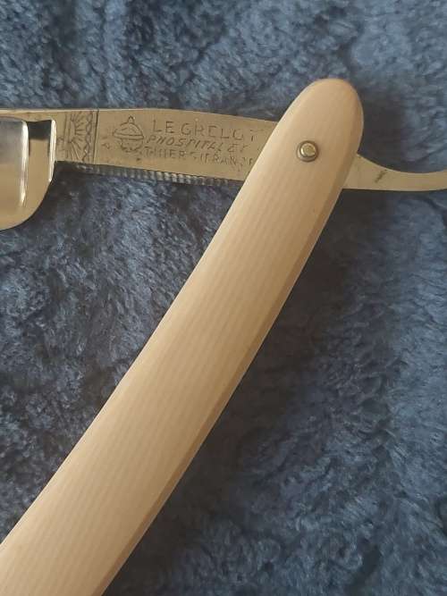 Cut Throat straight Razor, Strop & oil stone