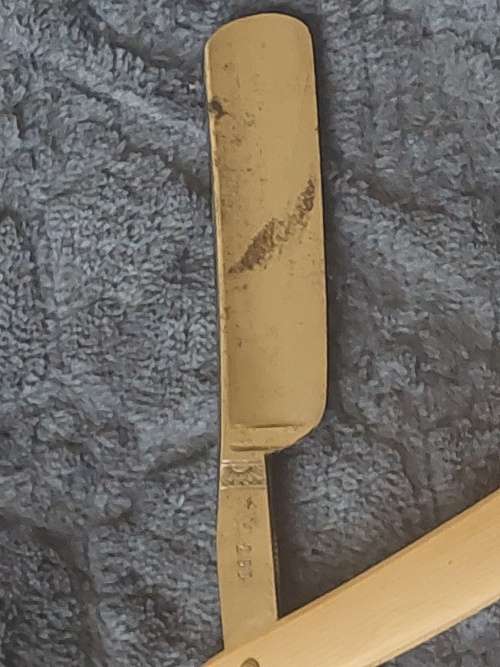 Cut Throat straight Razor, Strop & oil stone