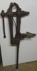 VINTAGE BLACKSMITHS POST VISE