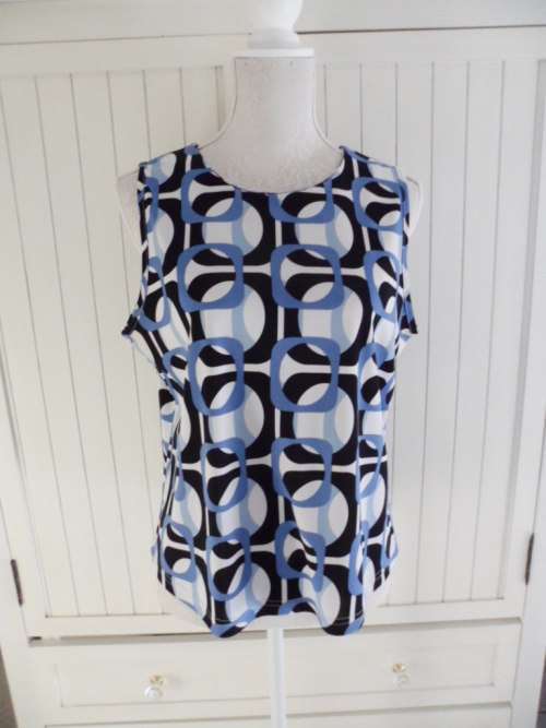 *Last of 2016 Garment Sale* - Geometric Print Work/Office Blouse