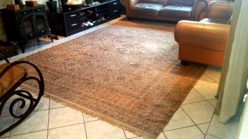 -  Large Persian Carpet - very old Vintage still Sunning ! Collection Pretoria East