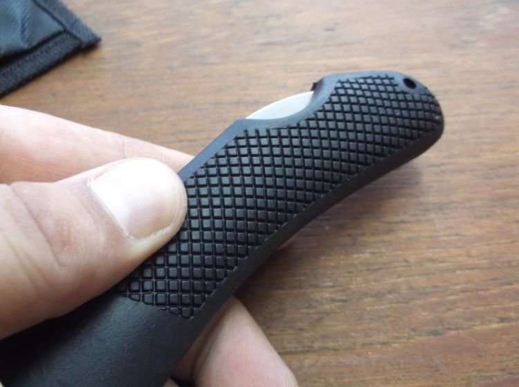 AN AWESOME POCKET KNIFE BY JOHN-BENZEN TOOLS ....DIVISION OF CHICAGO TOOLS...WITH POUCH