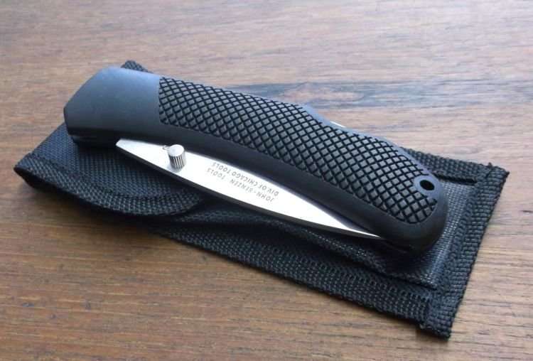 AN AWESOME POCKET KNIFE BY JOHN-BENZEN TOOLS ....DIVISION OF CHICAGO TOOLS...WITH POUCH