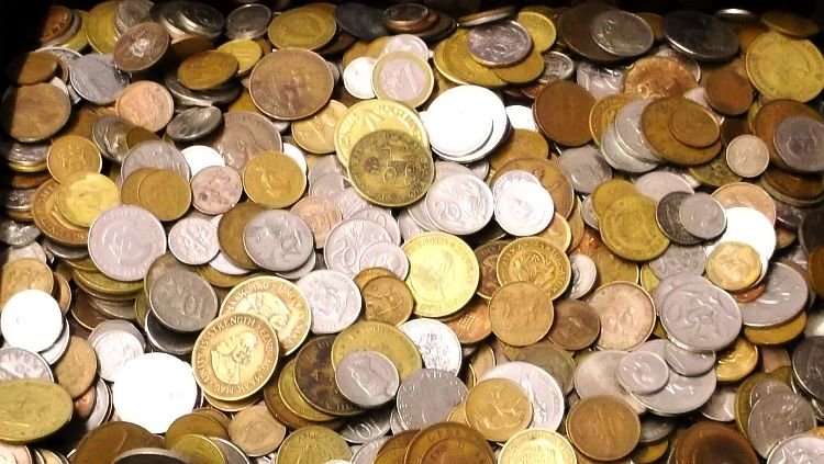 BID PER COIN !! 1000 WORLD COINS STARTING AT R 1 PER COIN...VARIOUS SIZES AND COUNTRIES !!!