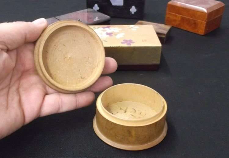 A COOL COLLECTION OF 6 VINTAGE AND INTERESTING TRINKET , CIGARETTE AND CARD BOXES ...NICE !!