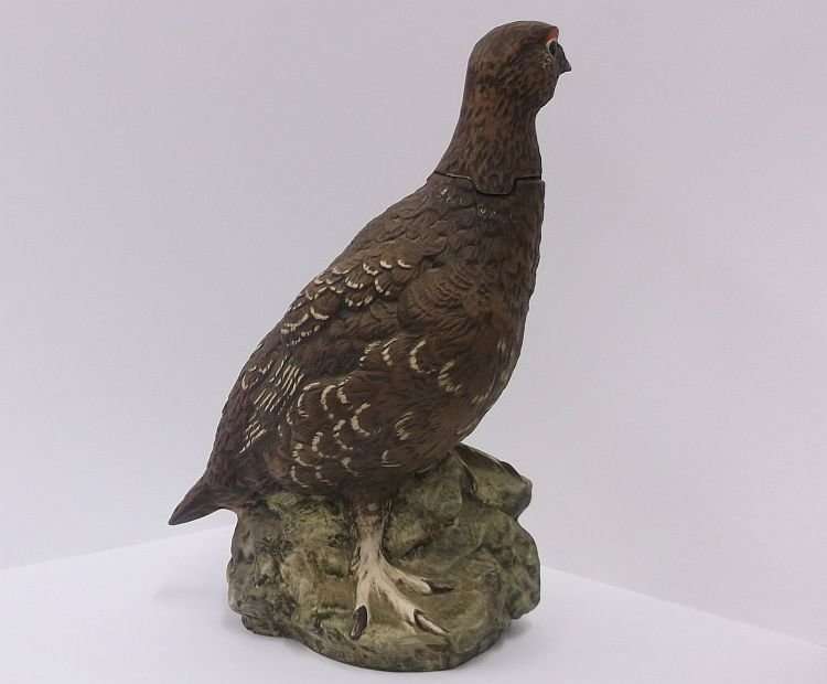 AN AWESOME LARGE VINTAGE CERAMIC DECANTER MADE FOR ""THE FAMOUS GROUSE"" BY ROYAL DOULTON