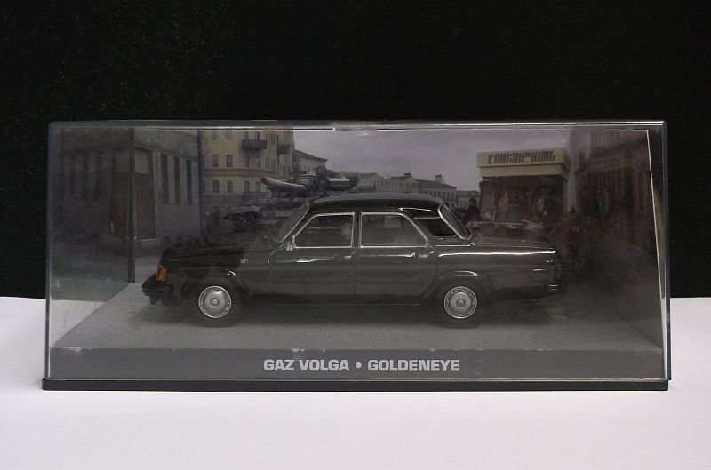 A WELL MADE HEAVY DIE CAST METAL MODEL OF THE" GAZ VOLGA" USED IN THE JAMES BOND MOVIE GOLDENEYE....