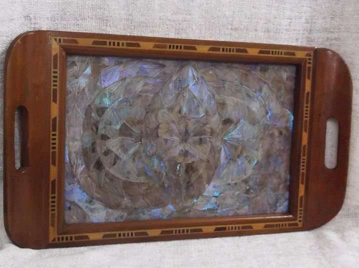 WOW !! A BREATHTAKINGLY BEAUTIFUL ART DECO TRAY ( WALL MOUNTED ) FILLED WITH GENUINE BUTTERFLY WINGS