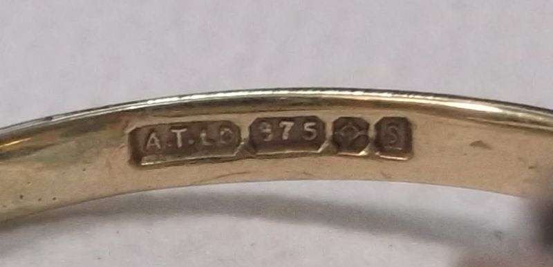 A BREATHTAKING HALLMARKED 9 CT GOLD RING SET WITH 35 DIAMONDS VALUED AT R 15 000 ...MUST SEE !!!!