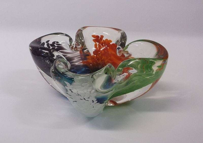 A MAGNIFICENT AND RARE VINTAGE SOLID GLASS MURANO ASHTRAY WITH AN ABUNDANCE OF COLORS ...WOW ...WOW