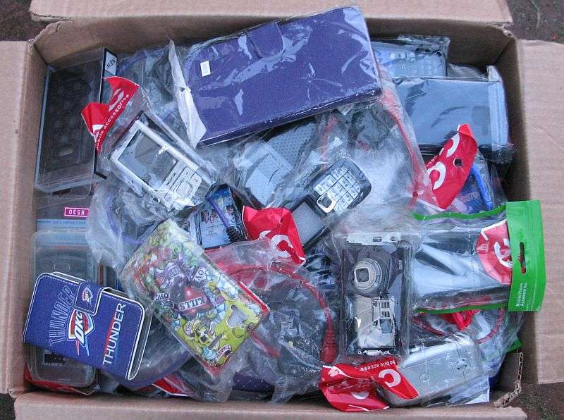 WOW !! WOW !!! A JOB LOT OF 150 CELLPHONE COVERS , CASES , BACKINGS ETC ...BID PER PIECE TO TAKE ALL