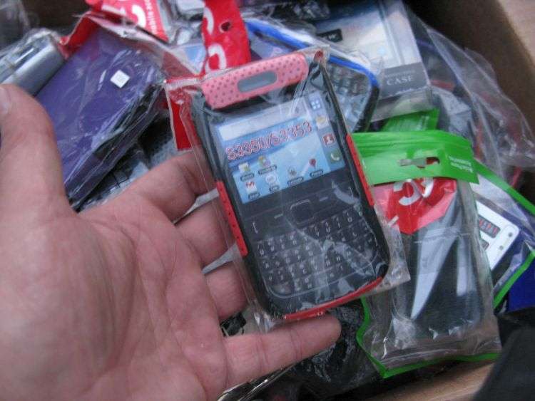 WOW !! WOW !!! A JOB LOT OF 150 CELLPHONE COVERS , CASES , BACKINGS ETC ...BID PER PIECE TO TAKE ALL