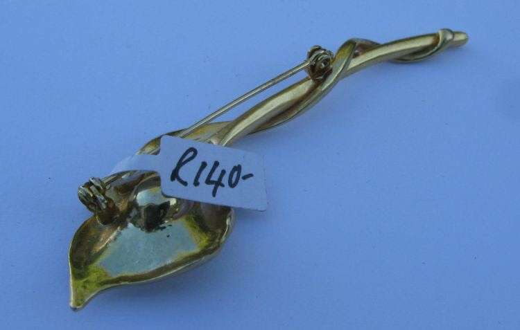 BROOCH - FLOWER