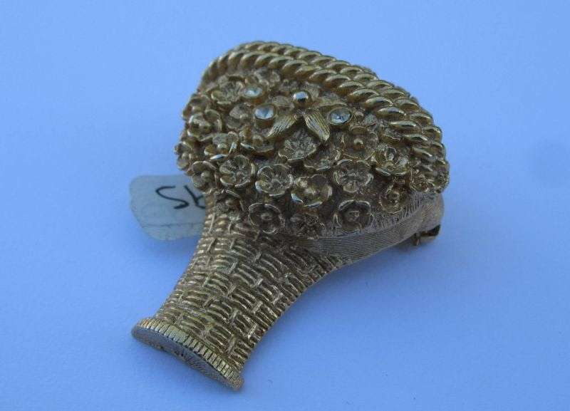 BROOCH - FLORAL